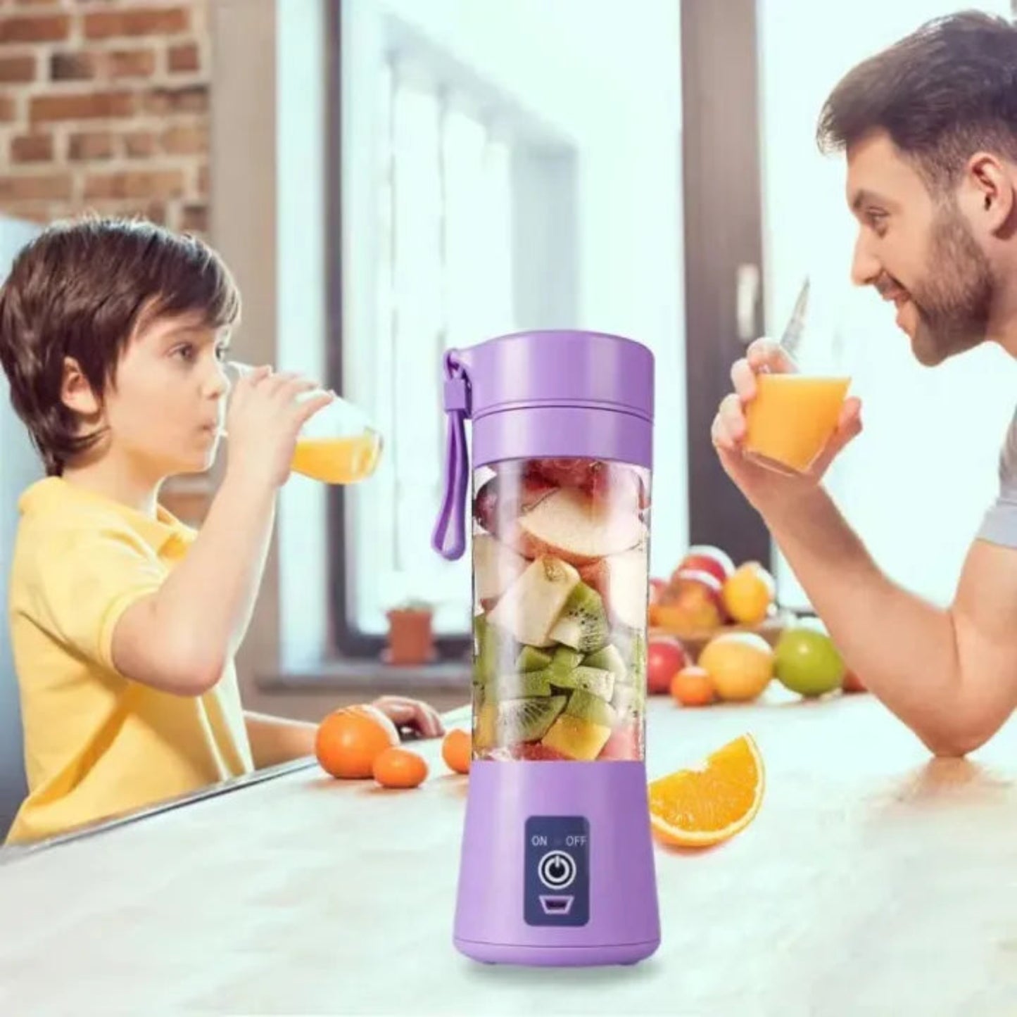 Mini portable smoothie juice blender